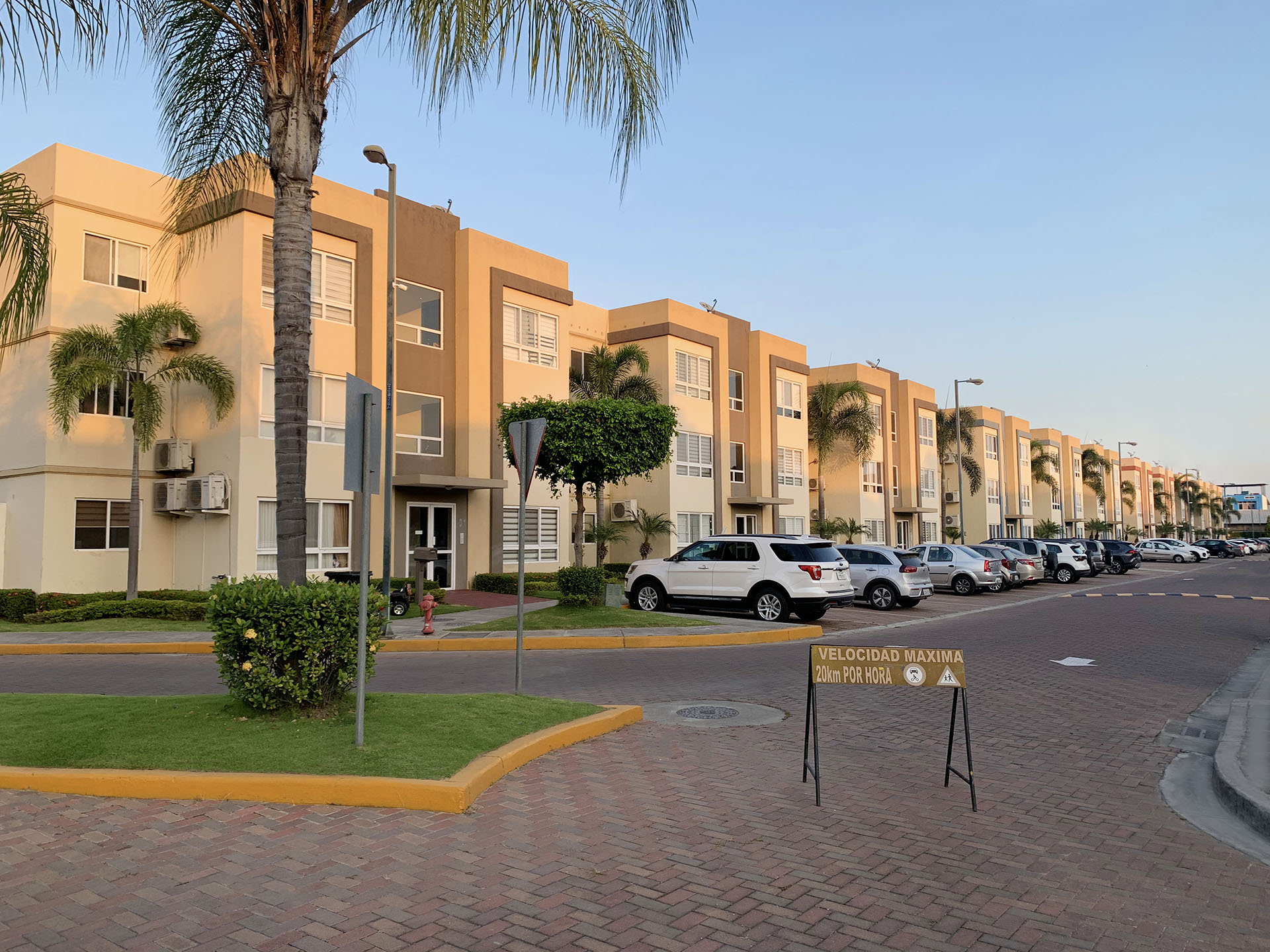 Alquiler Departamento COSTALMAR, Guayaquil: Primer piso