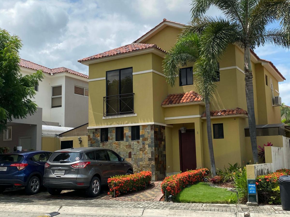 Alquiler Casa PORTOVITA Via a La Costa, Guayaquil: Con Línea Blanca