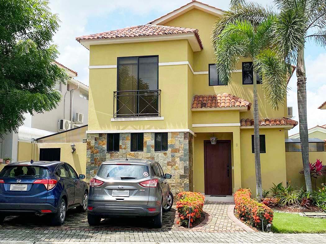 Venta Linda Casa en PORTOVITA Vía a La Costa - Guayaquil